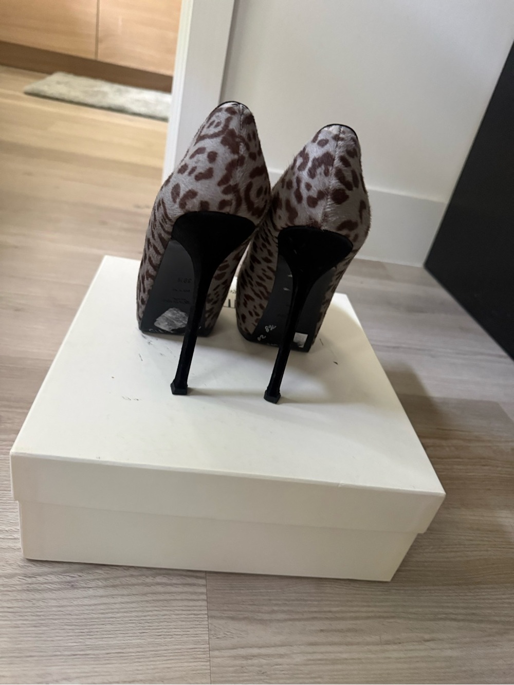 Saint Laurent Leopard-Print Platform Pumps - Brown/Black - Picture 6 of 6